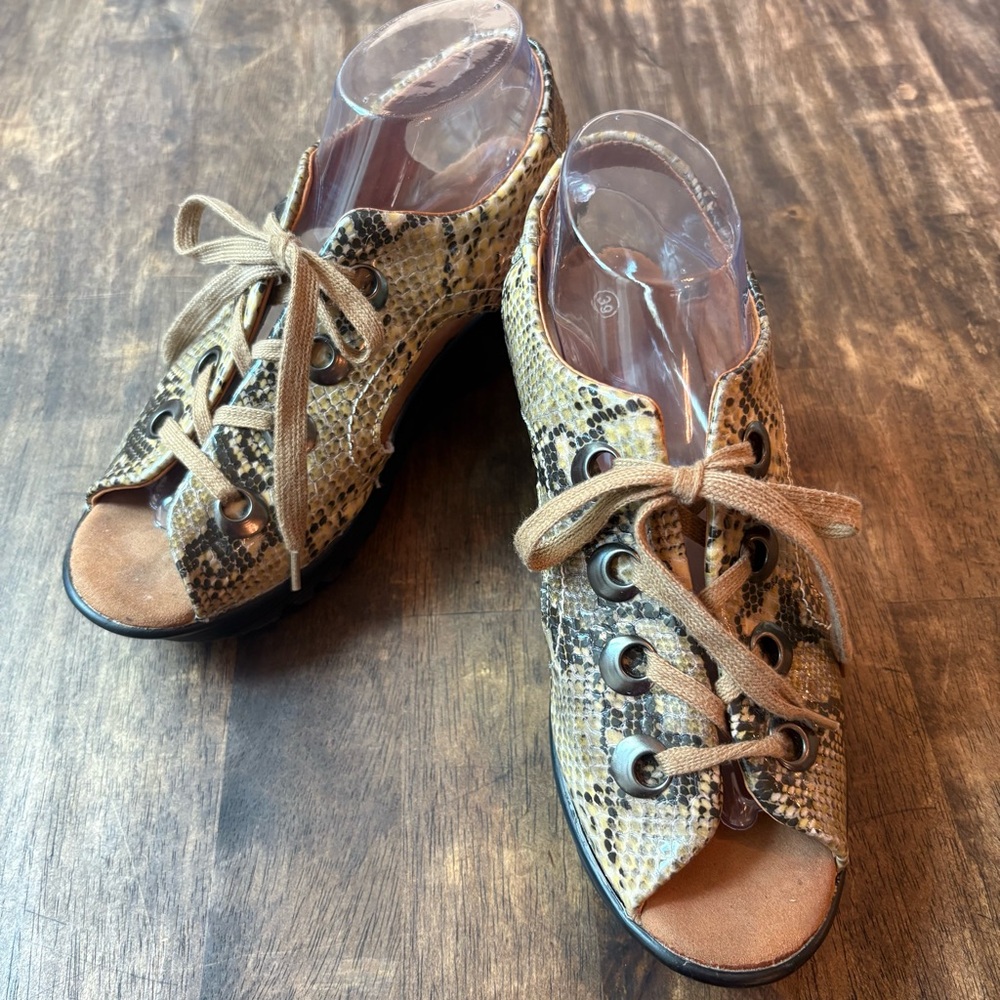 BERNIE MEV Marcelo Retile Print Lace Up Sandals! Back Strap.Great condition! 39